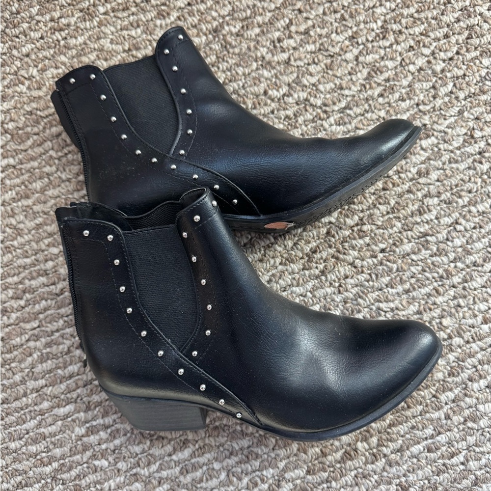 Esprit Black Ankle Boots with Silver Studs